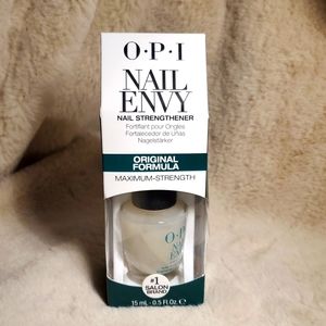 OPI nail envy nail strengthener